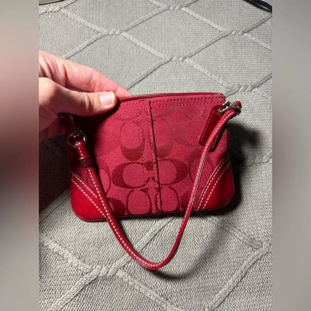 VTG COACH Signature Monogram Clutch Wristlet Red Small Mini Holiday - Picture 6 of 8